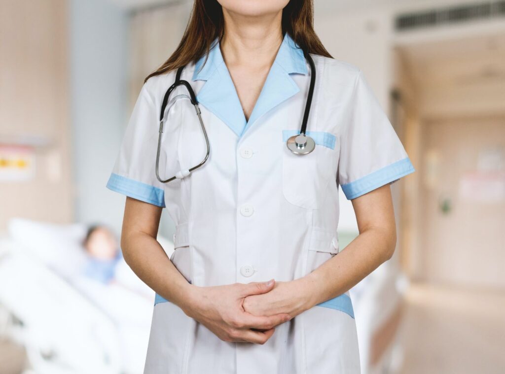 how to become a nurse without qualifications